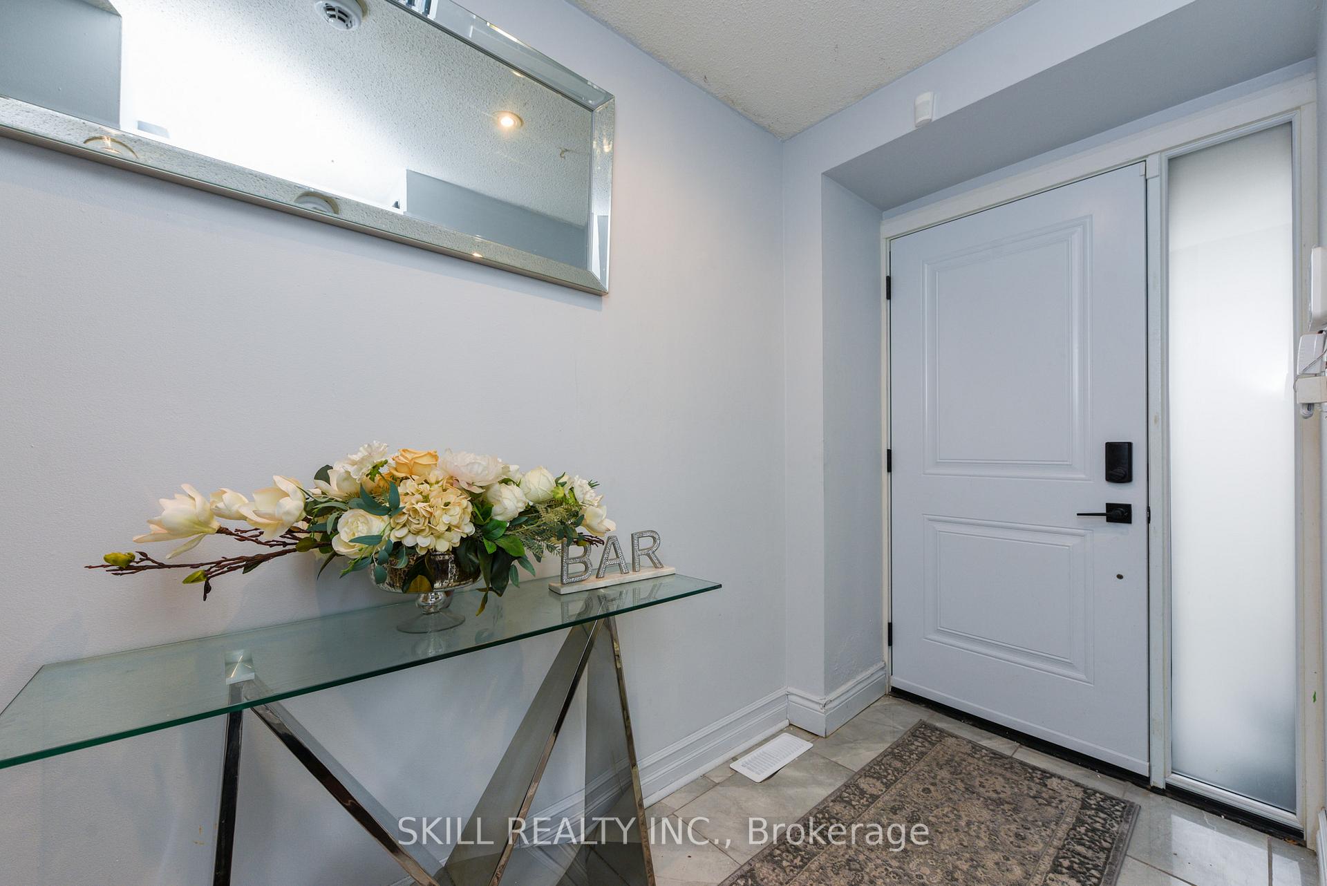 5 Bedrooms Condo at 7500 Goreway,  Mississauga For sale