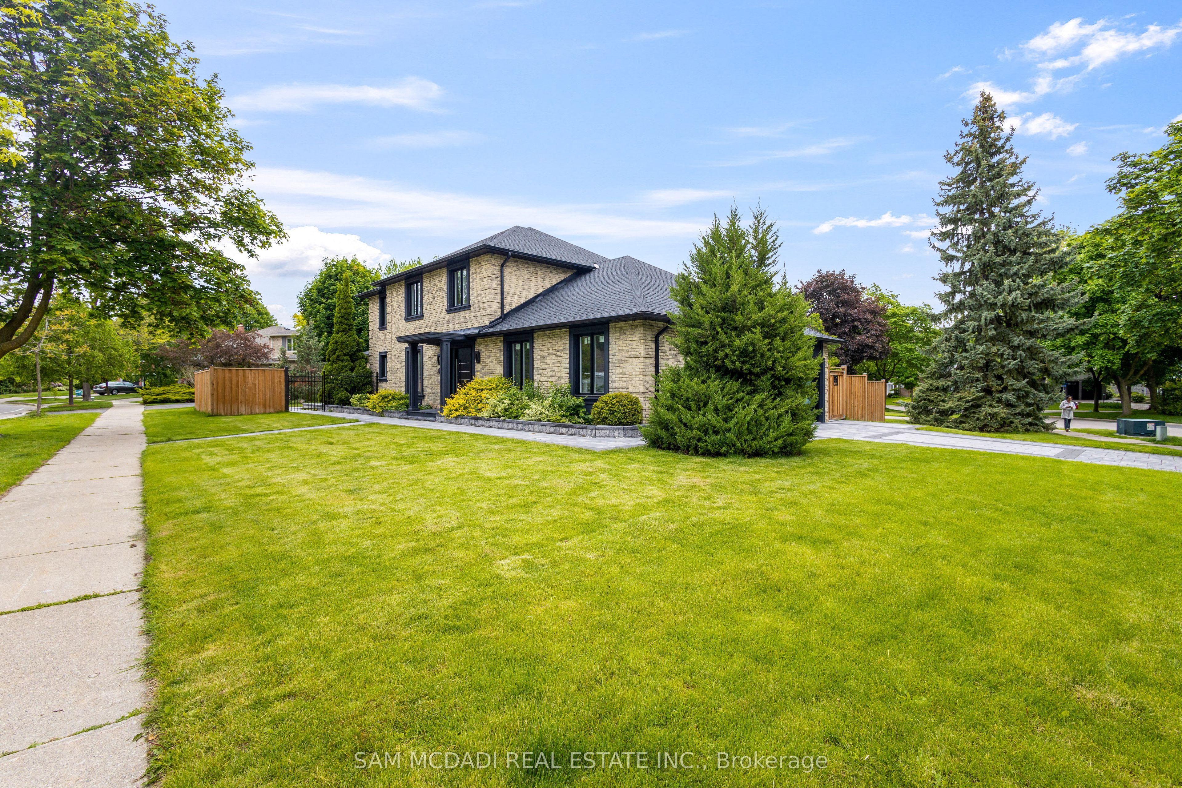 2535 Robin Drive