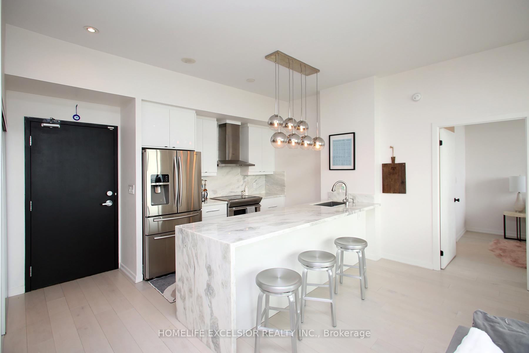 2 Bedrooms Condo at 70 Forest Manor, Toronto For sale