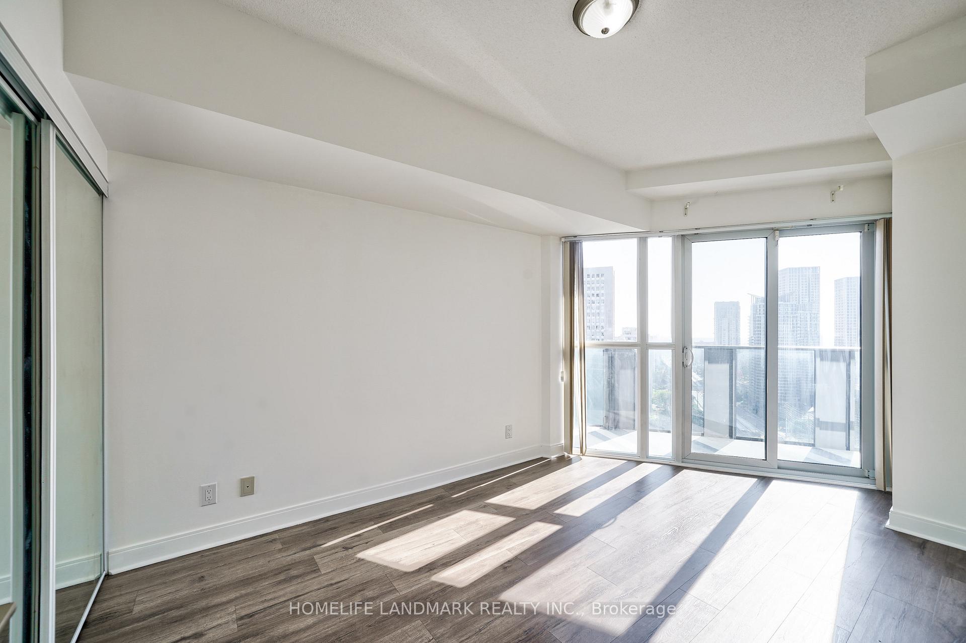 1 Bedroom Condo at 60 Absolute,  Mississauga For sale