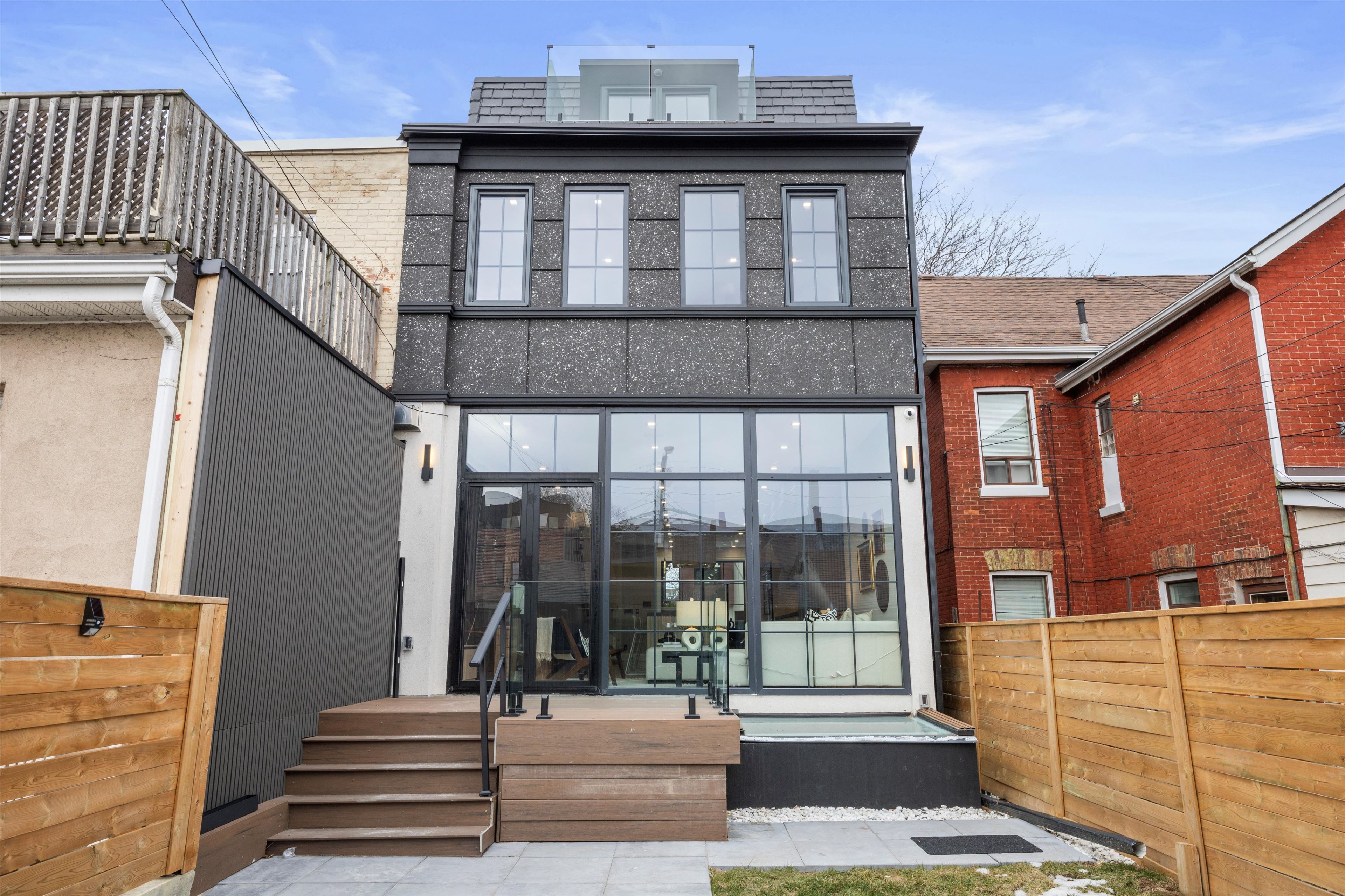 174 Lisgar Street