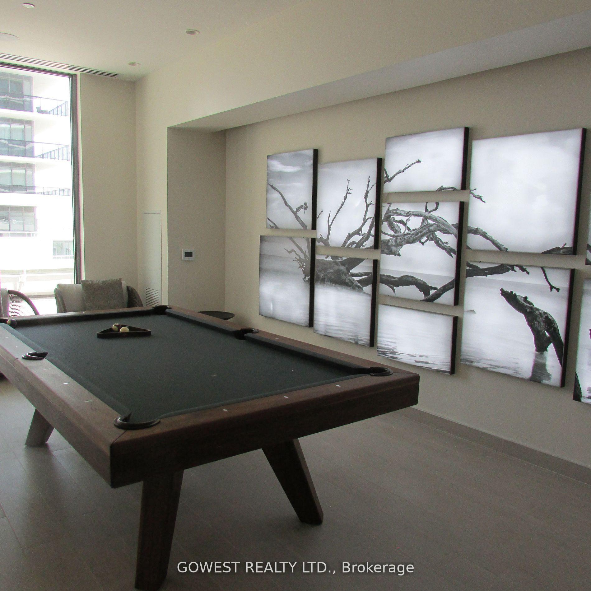 2 Bedrooms Condo at 70 Annie Craig,  Toronto For sale
