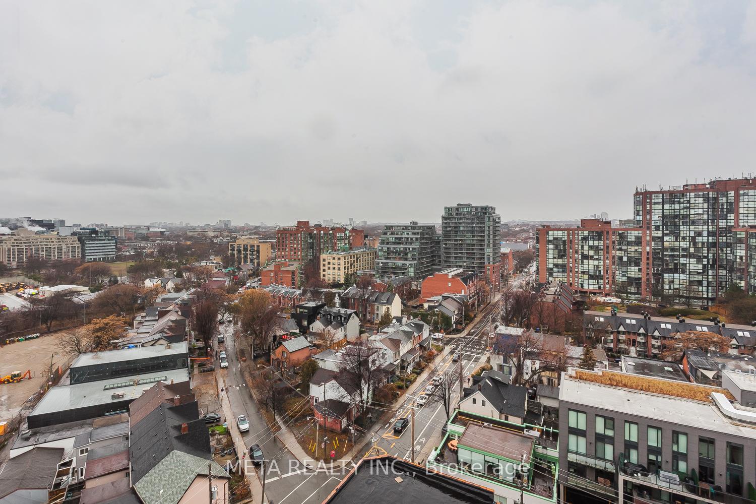 2 Bedrooms Condo at 9 Tecumseth, Toronto For sale