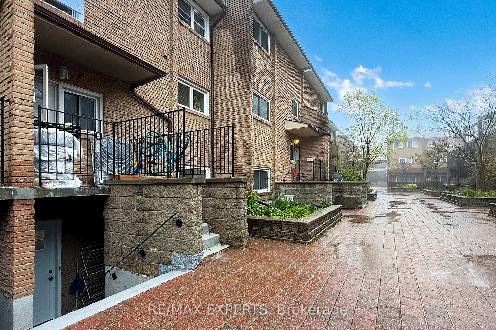 3 Bedrooms Condo at 66 Scarborough Golf Club, Toronto For sale