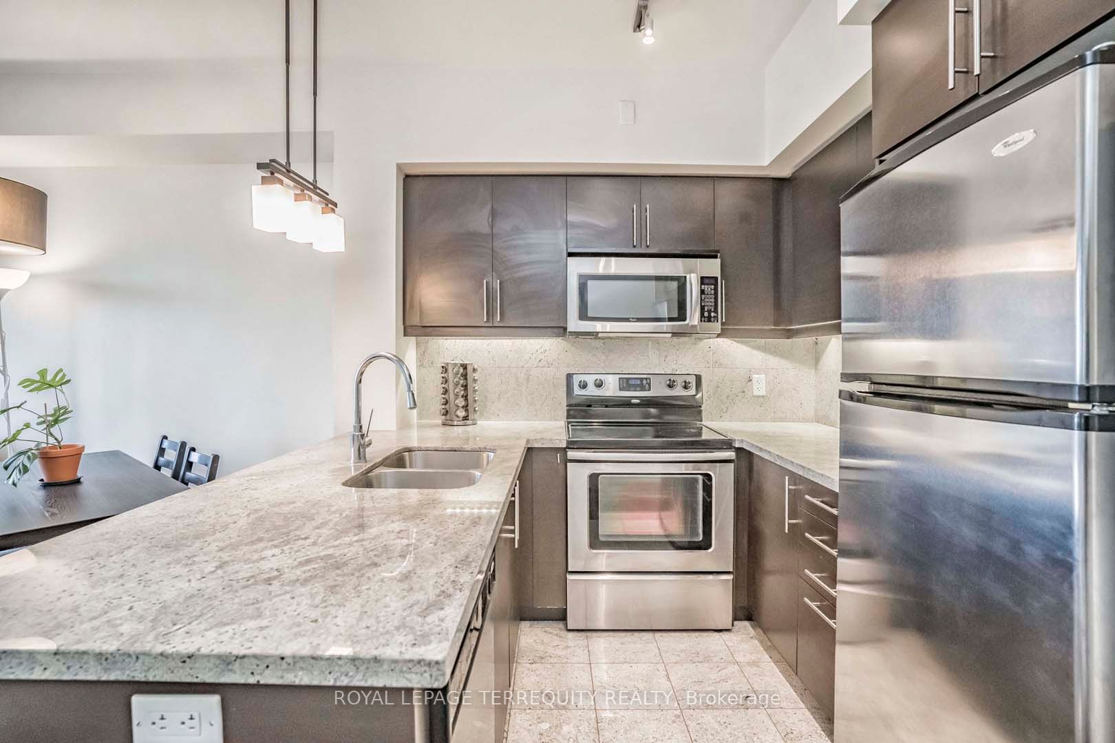 676 Sheppard Avenue E, #607