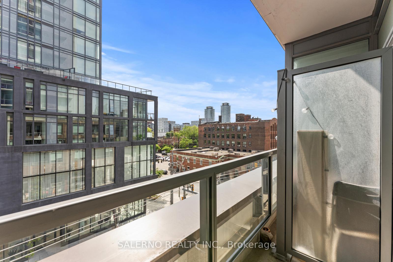 2 Bedrooms Condo at 120 Parliament, Toronto For sale