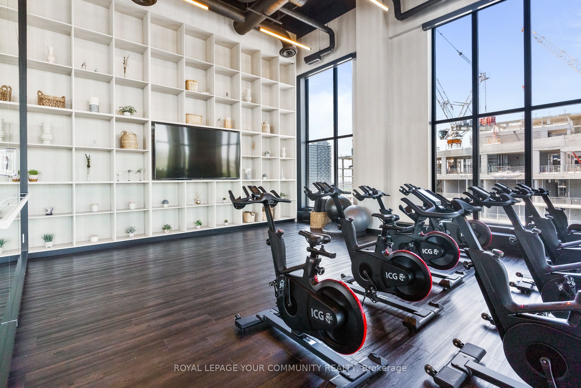 200 Redpath Avenue, #3306