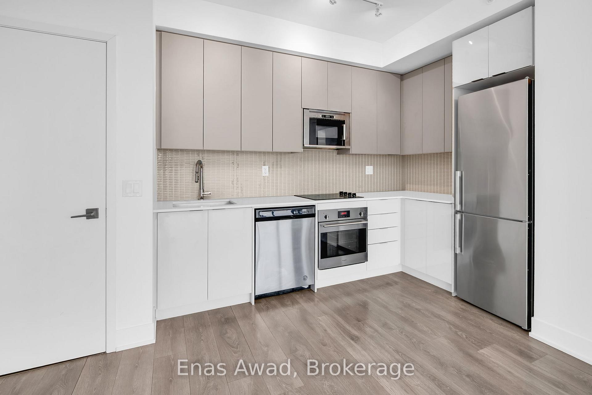 2 Bedrooms Condo at 2916 Highway 7,  Vaughan For sale