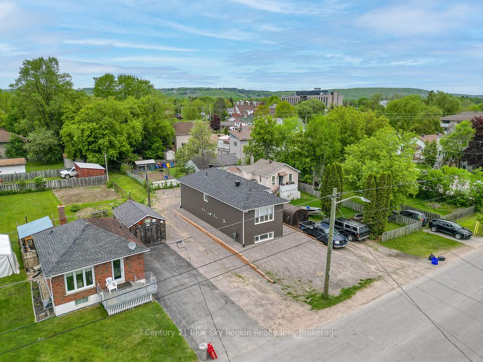 1556 FRASER