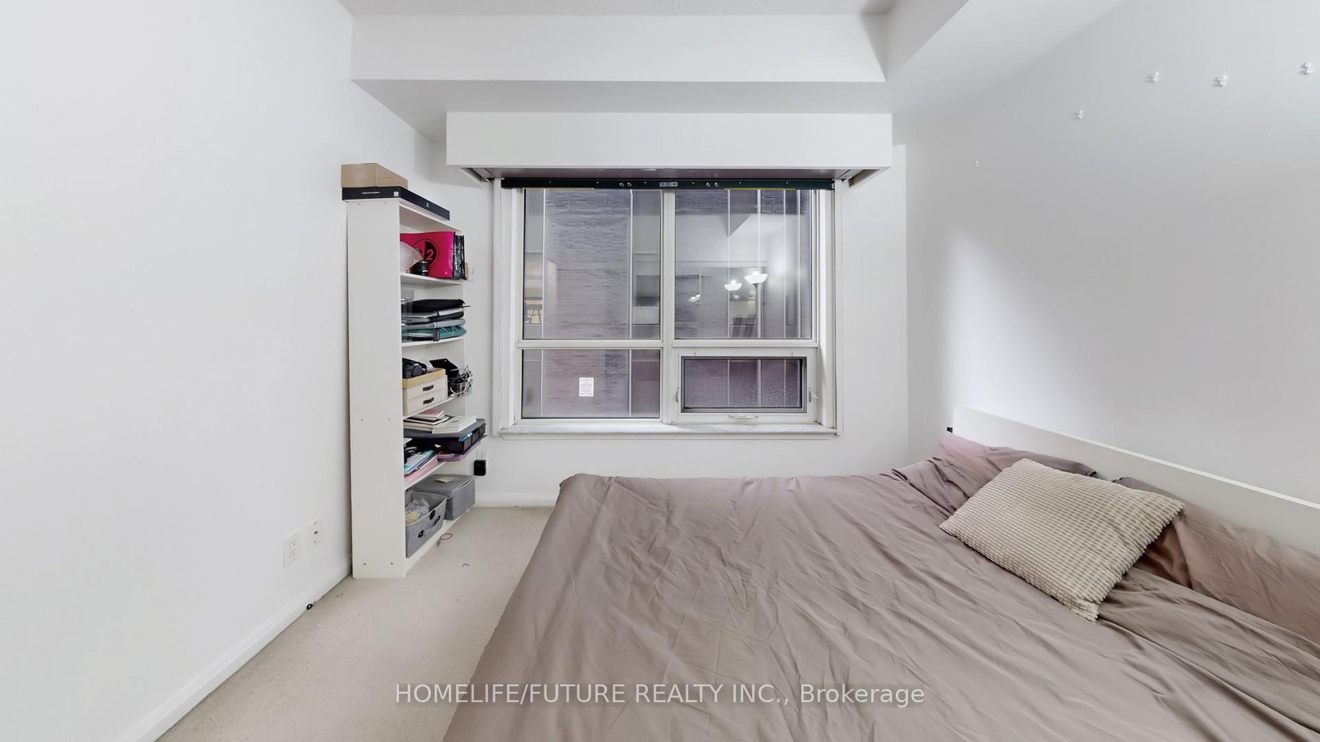 1 Bedroom Condo at 35 Hayden, Toronto For sale