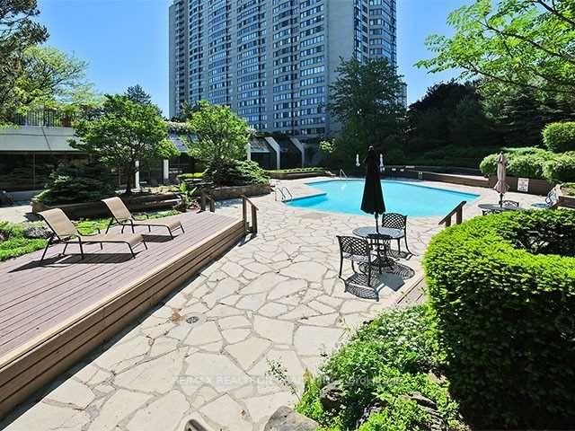 2 Bedrooms Condo at 2350 Bridletowne, Toronto For sale