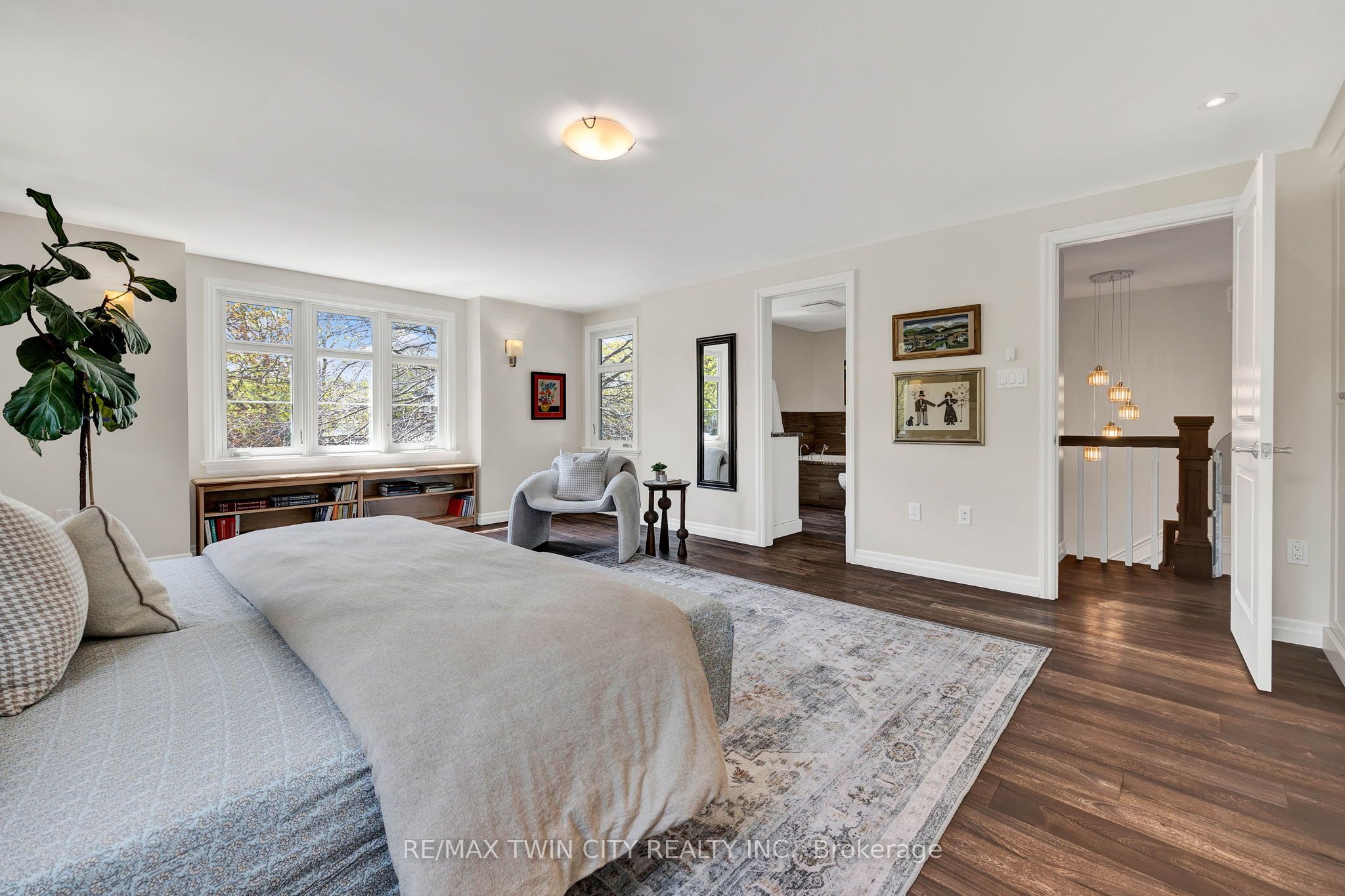 7 Huntley Crescent