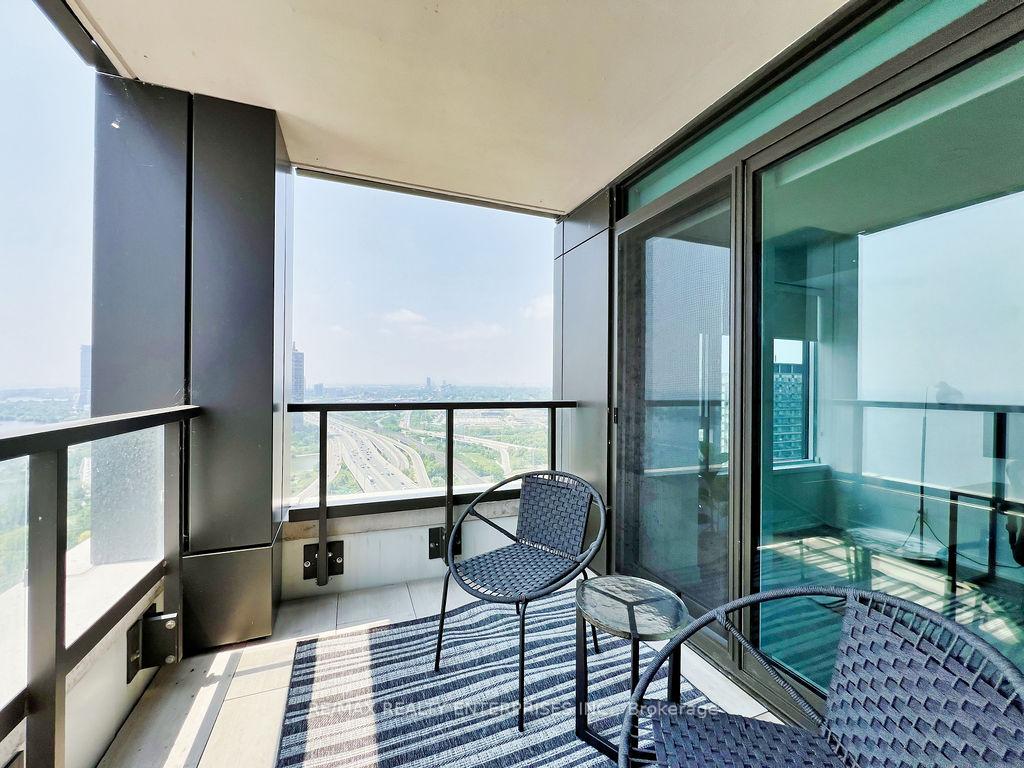 2 Bedrooms Condo at 1928 Lake Shore, Toronto For sale