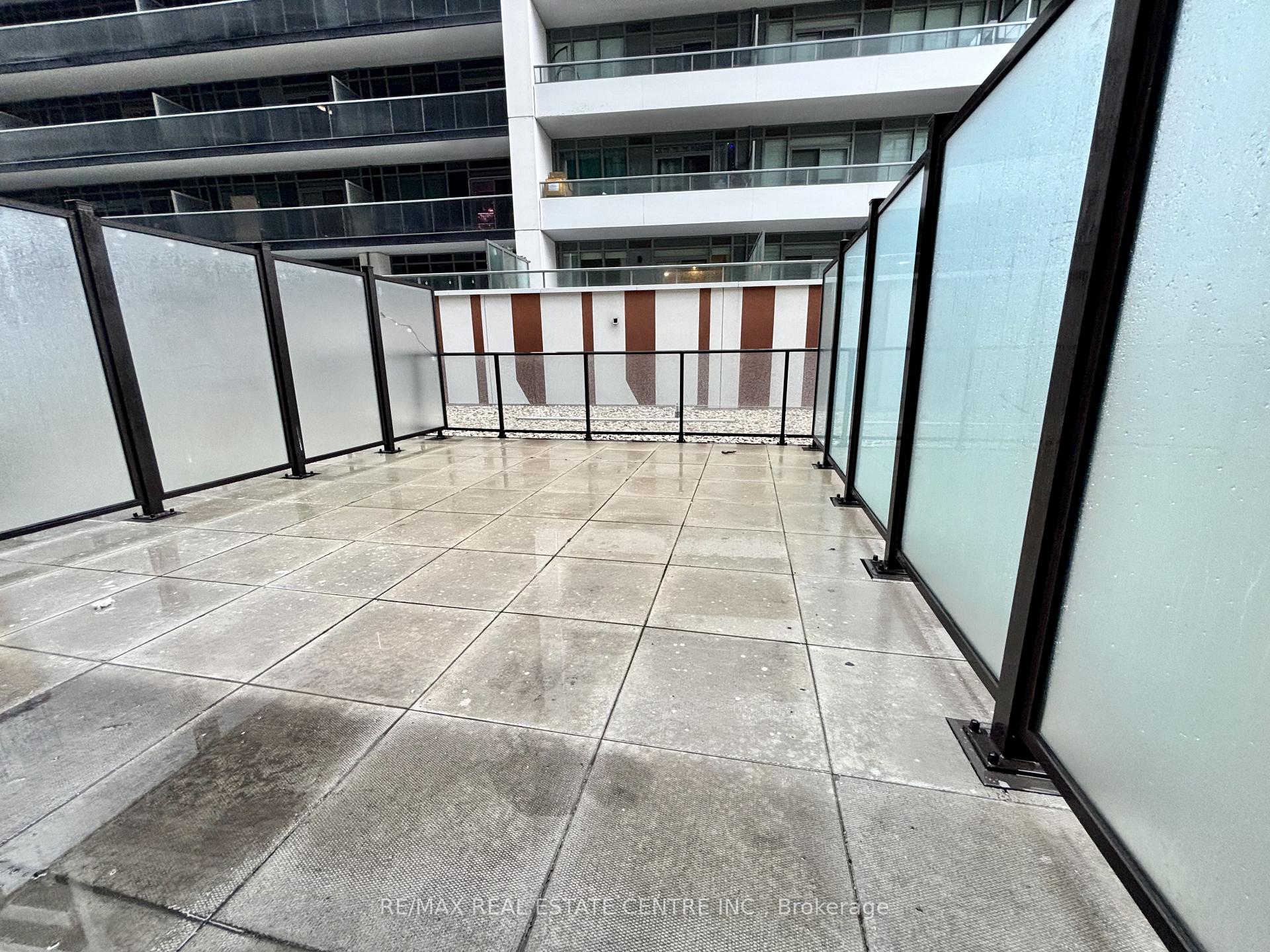 1 Bedroom Condo at 1 Jarvis, Hamilton For sale