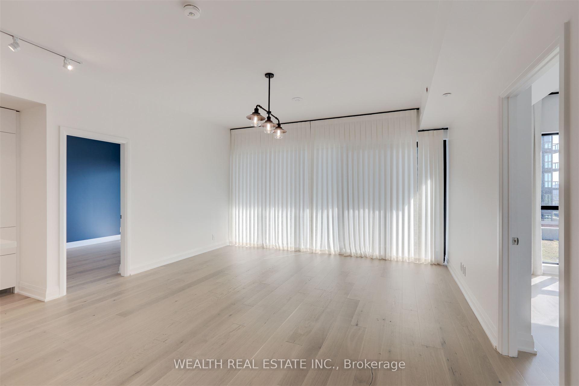 2 Bedrooms Condo at 33 Frederick Todd,  Toronto For sale