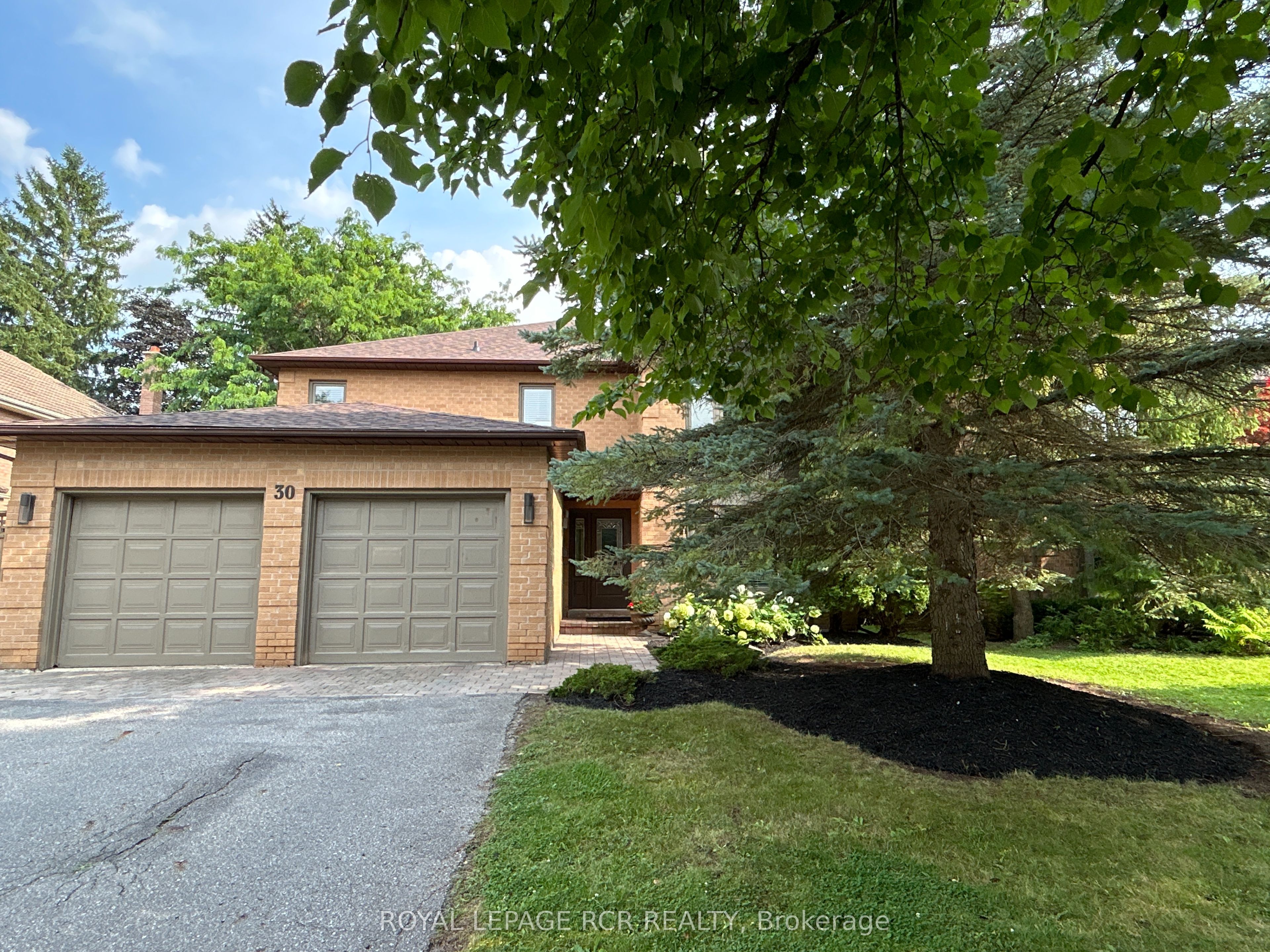 30 Owls Foot Crescent, Aurora, ON L4G 6A2