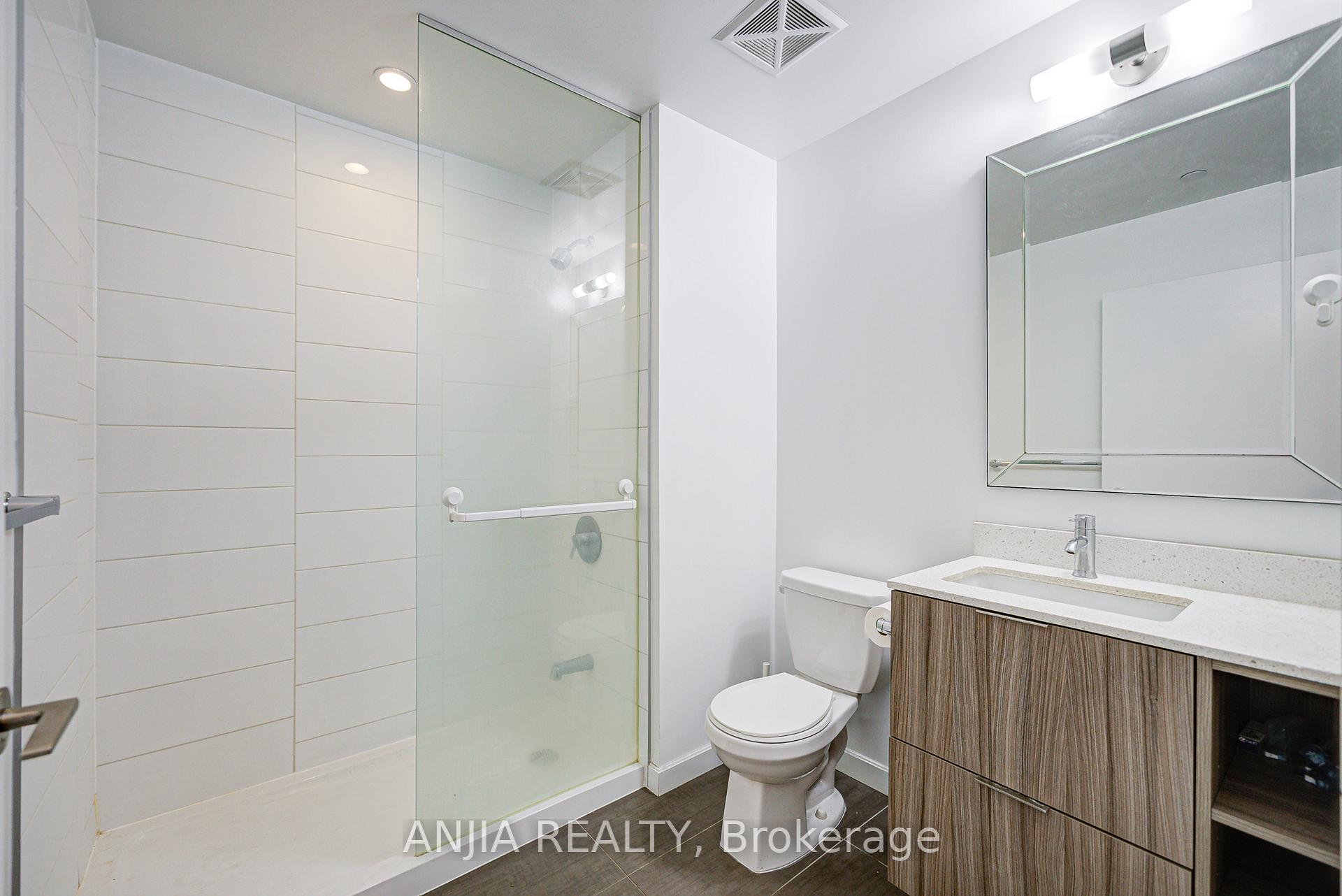 2 Bedrooms Condo at 50 Forest Manor, Toronto For sale