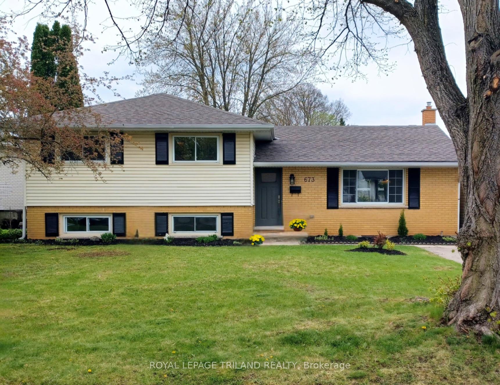 673 Algoma Avenue, London North, ON N5X 1W4