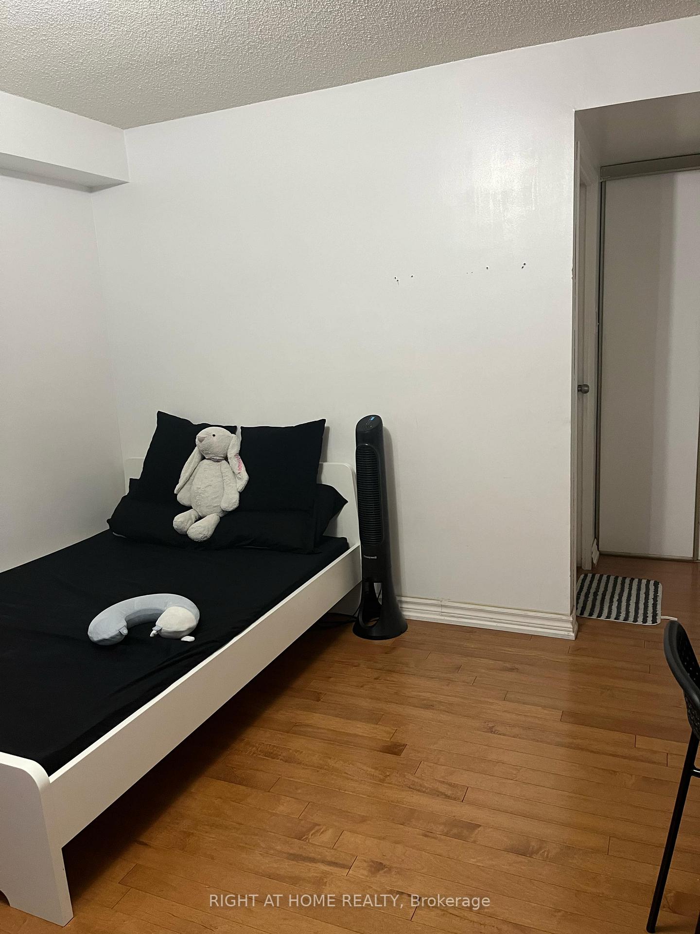 2 Bedrooms Condo at 3077 Weston, Toronto For sale