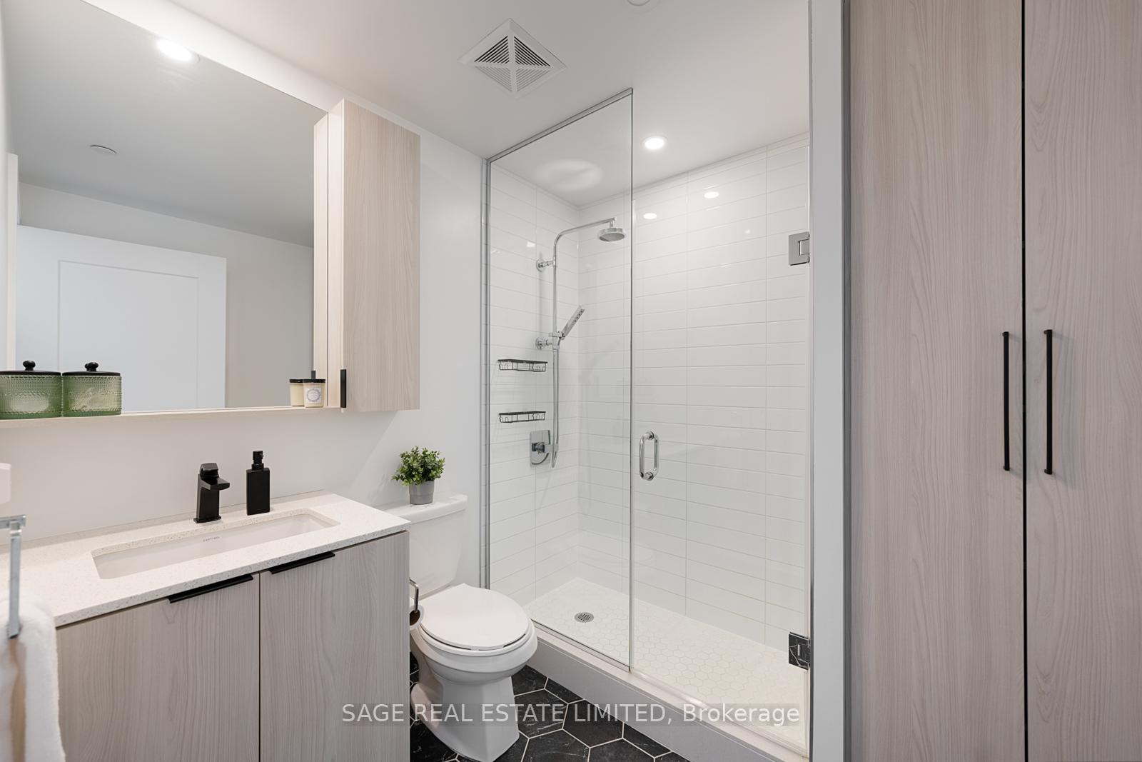 1 Bedroom Condo at 70 Annie Craig, Toronto For sale