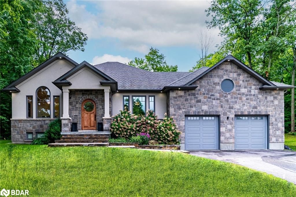 45 HERON Boulevard Springwater Ontario L9X 0J1