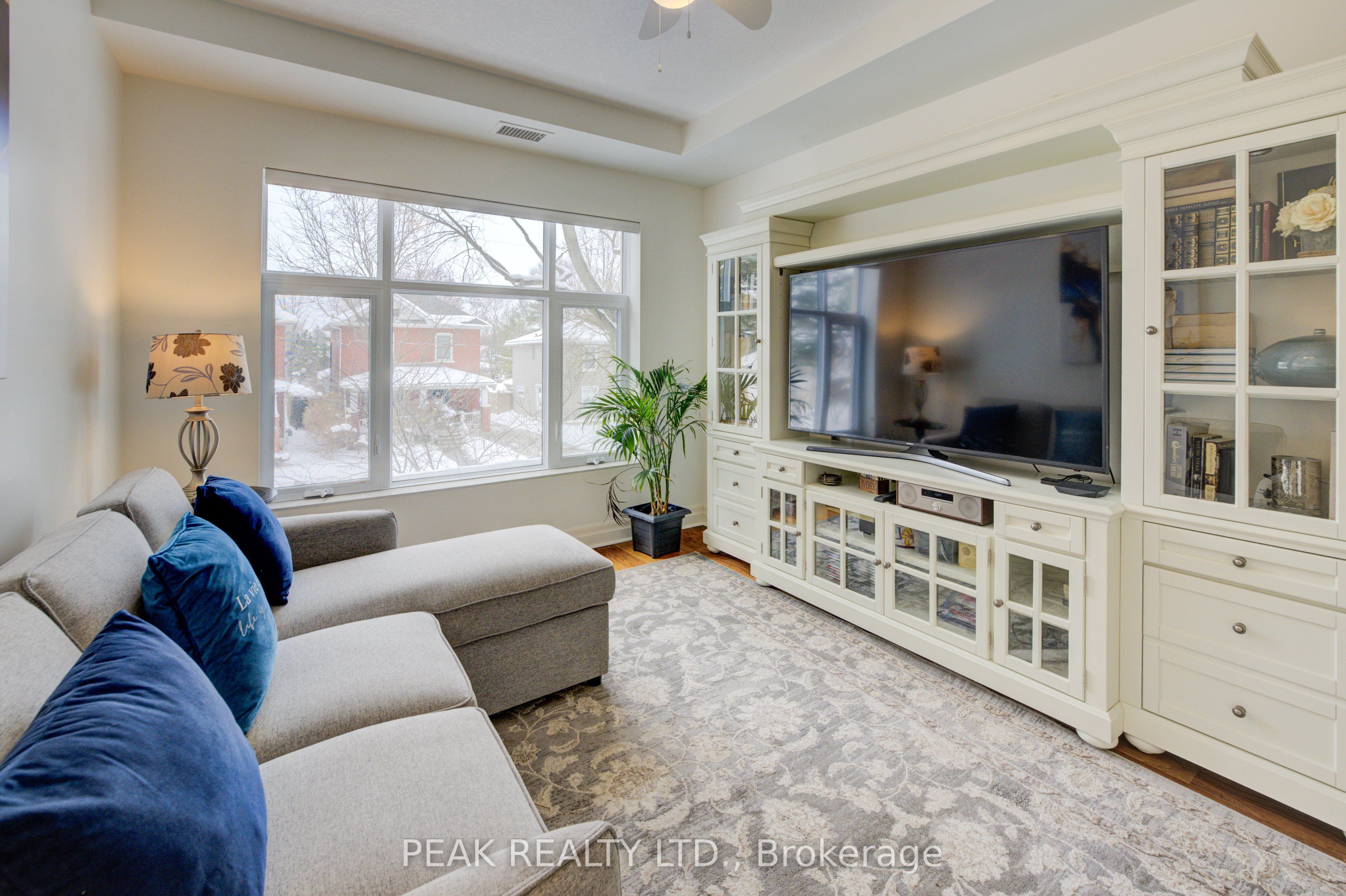 255 John Street N, #213