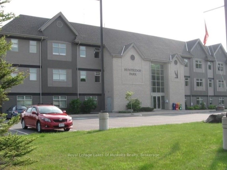 395 CENTRE ST