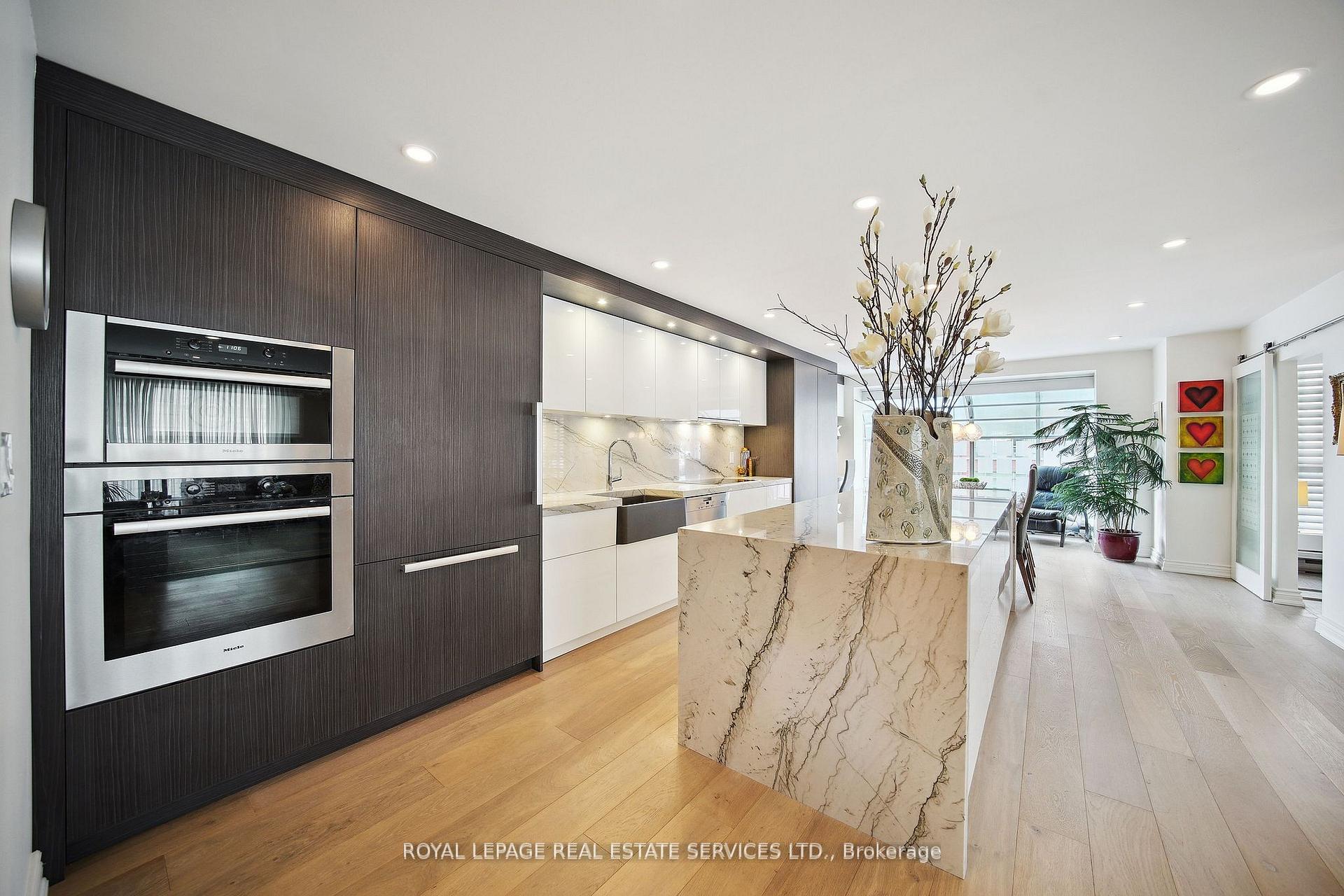2 Bedrooms Condo at 480 Queens, Toronto For sale