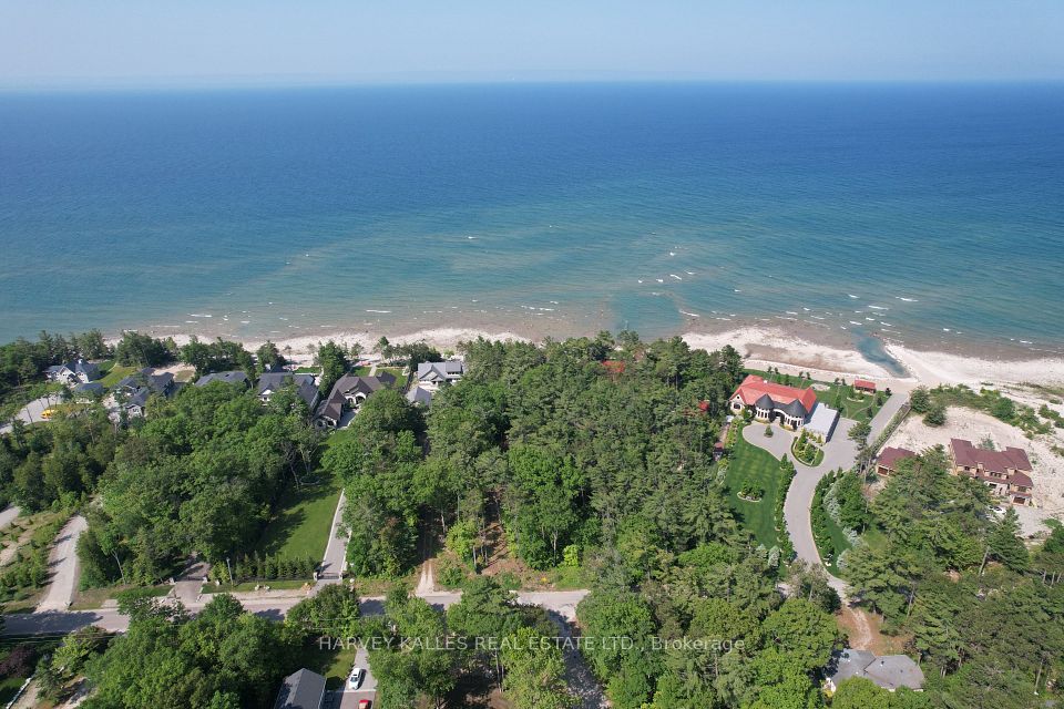 1716 Tiny Beaches