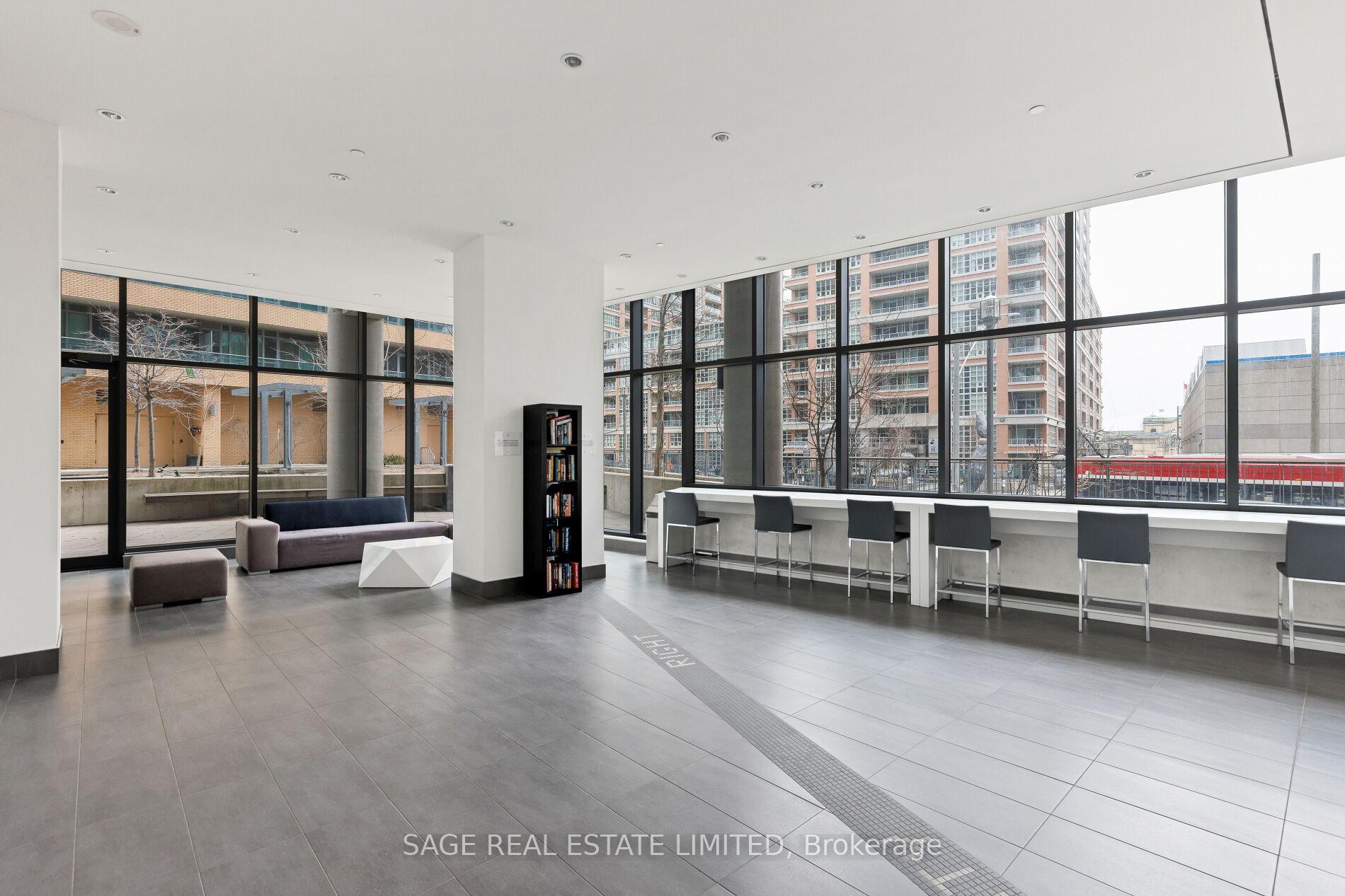2 Bedrooms Condo at 150 East Liberty, Toronto For sale