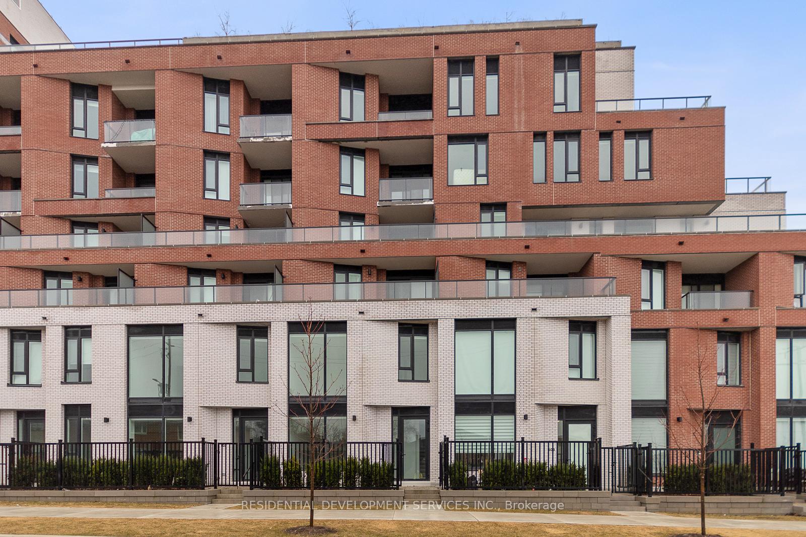 3 Bedrooms Condo at 15 Maryport Ave,  Toronto For sale