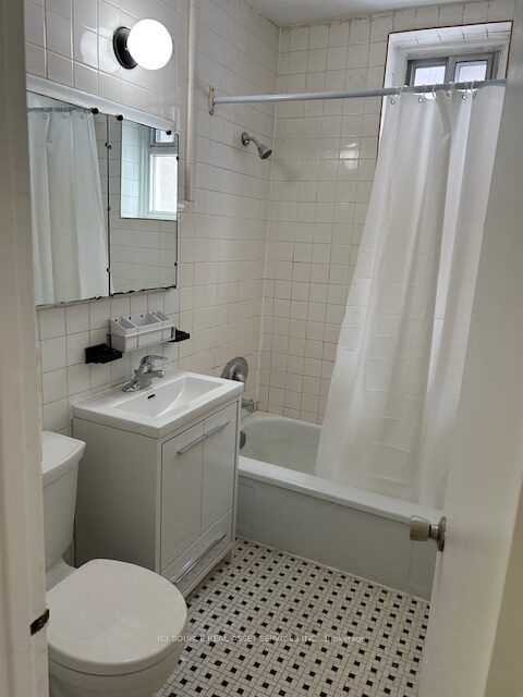 18 Wasdale Crescent, #1