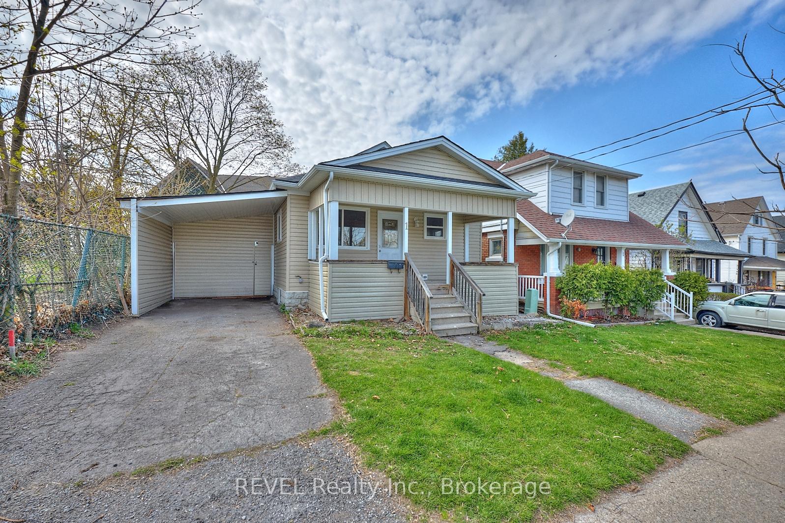 1 Berryman Avenue, St. Catharines, ON L2R 3W8
