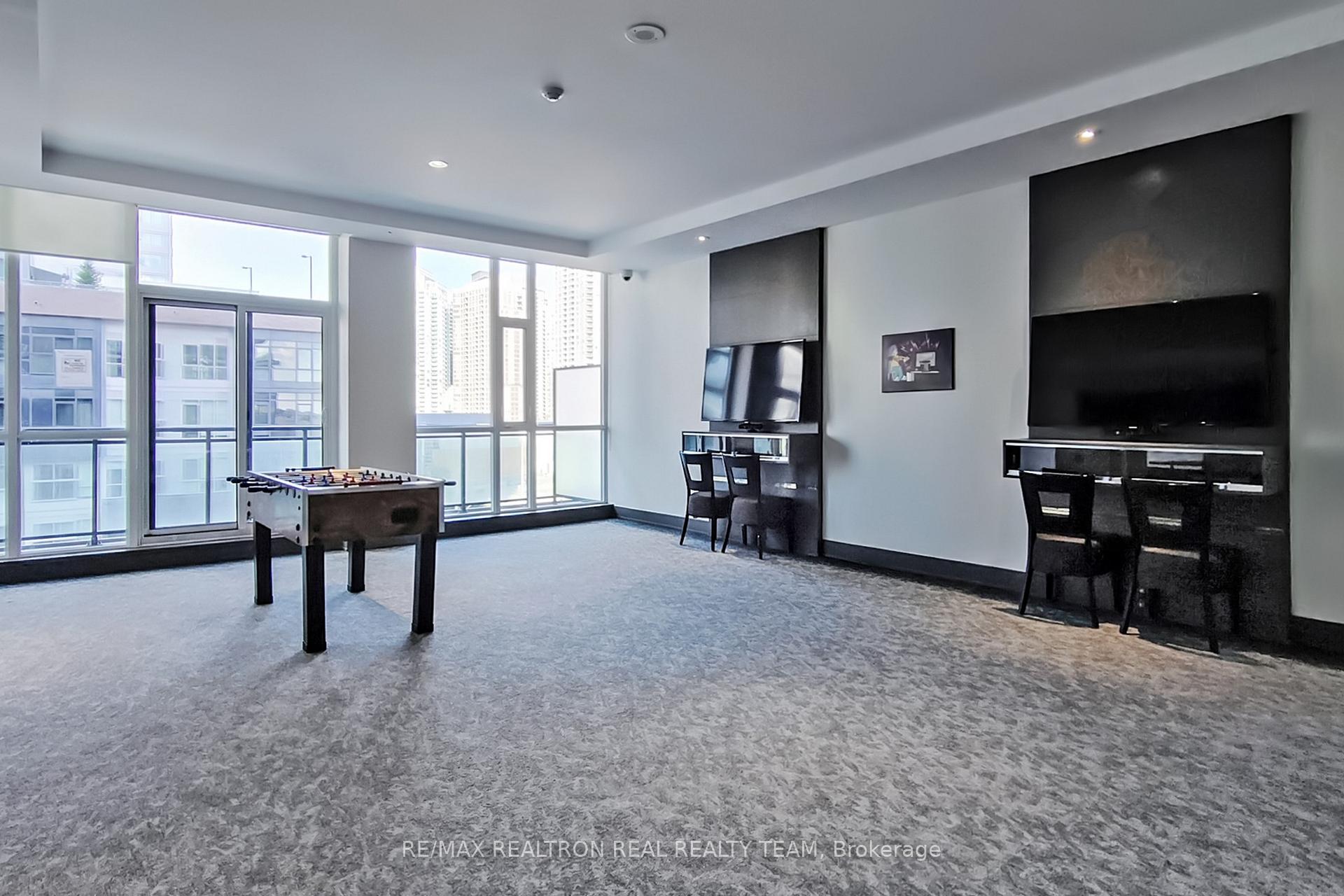 1 Bedroom Condo at 4070 Confederation, Mississauga For sale