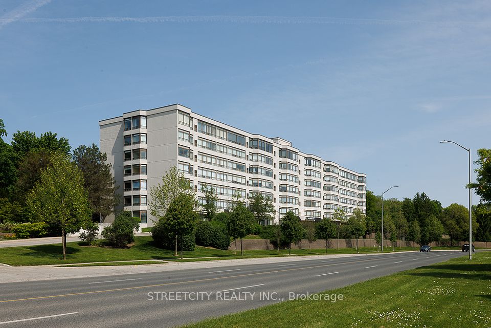 521 Riverside