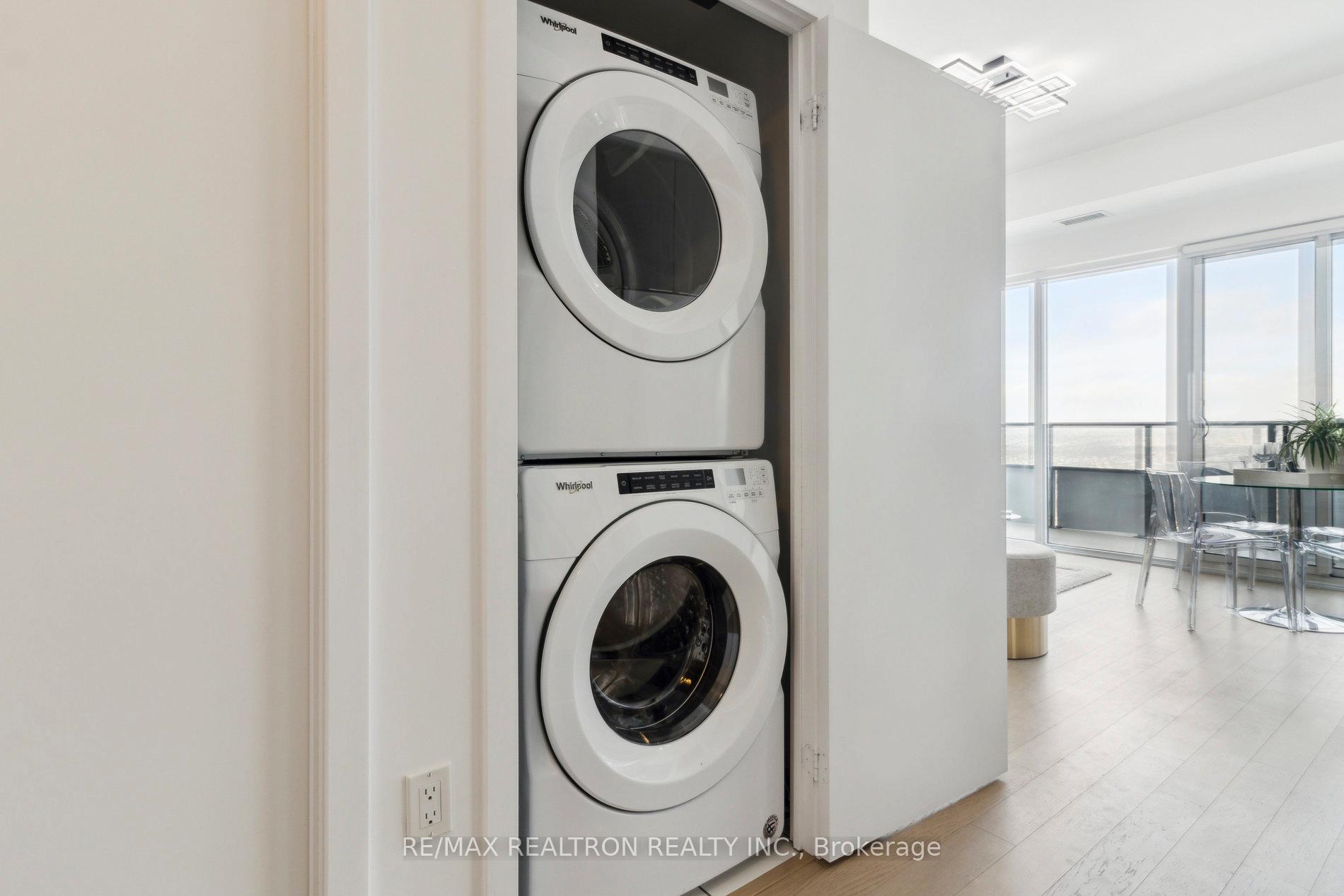 2 Bedrooms Condo at 30 Shore Breeze, Toronto For sale