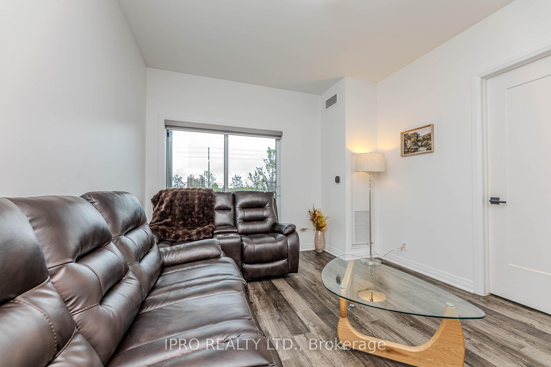 1 Bedroom Condo at 102 Grovewood Common, Oakville For sale