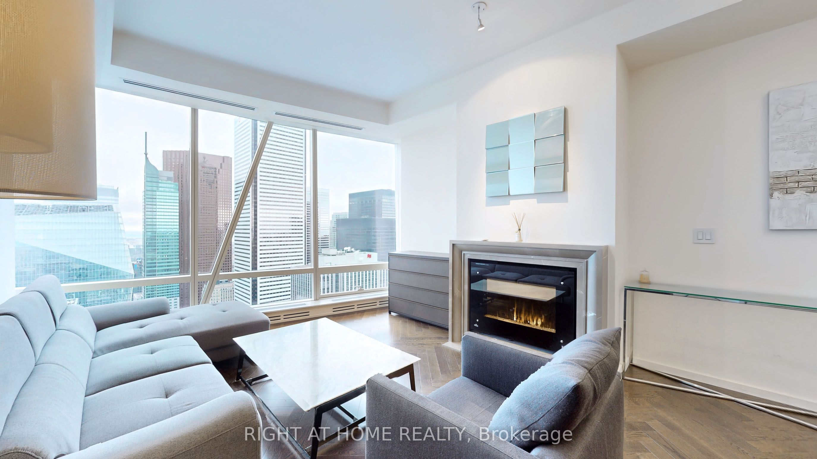 180 University Avenue, #5607