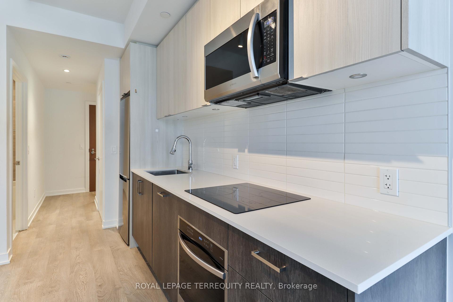 1 Bedroom Condo at 1926 Lake Shore, Toronto For sale