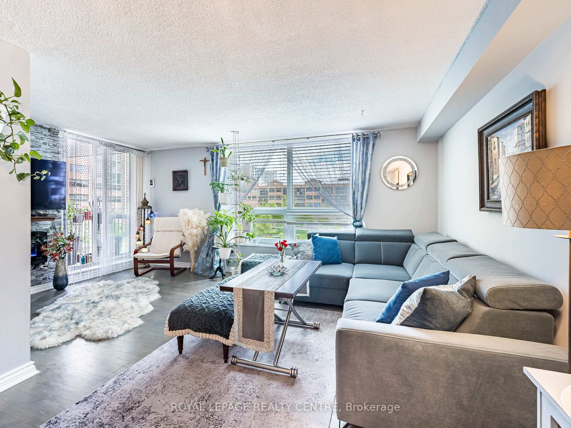 1 Bedroom Condo at 77 Maitland, Toronto For sale