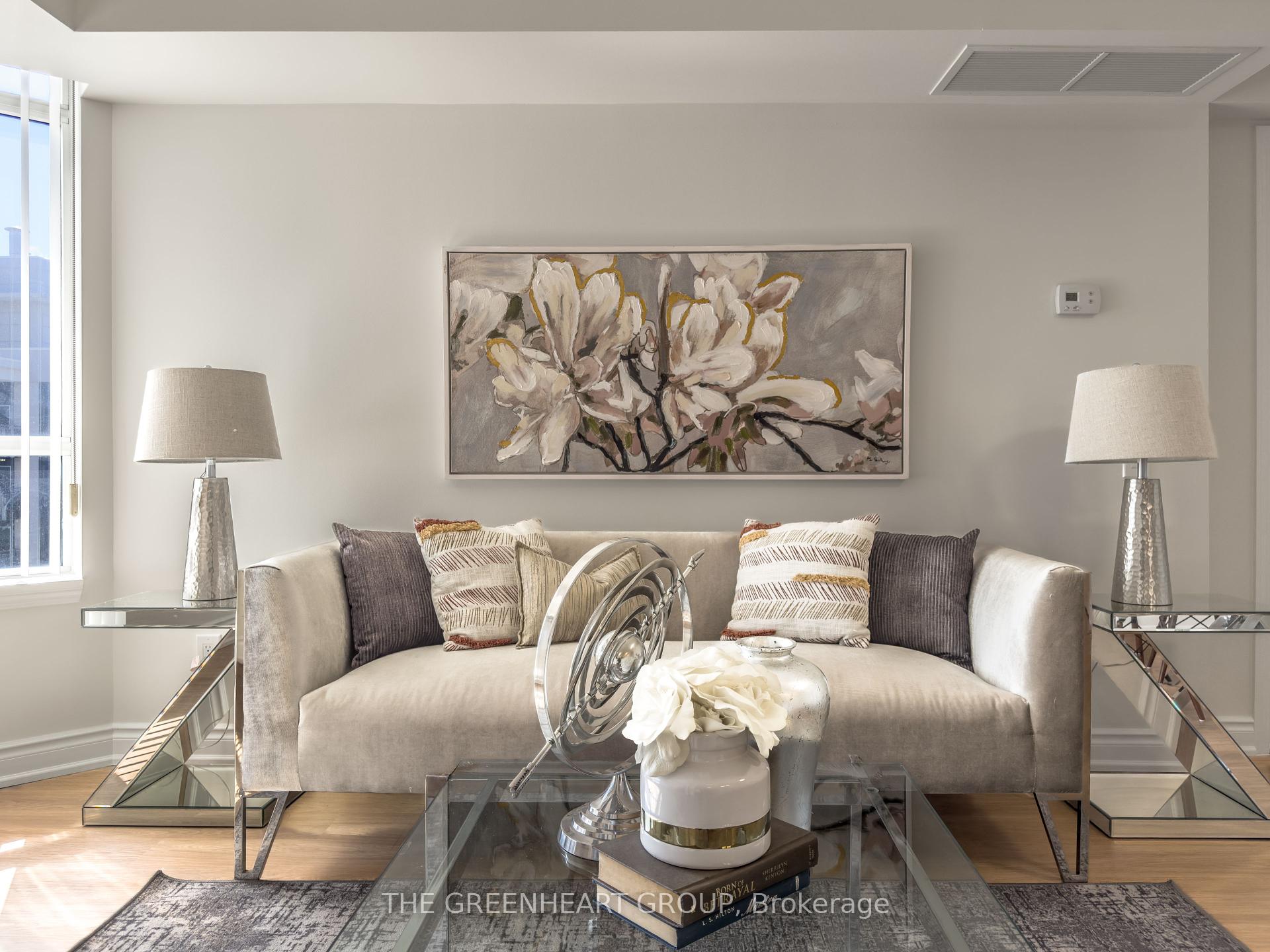 3 Bedrooms Condo at 155 Beecroft,  Toronto For sale
