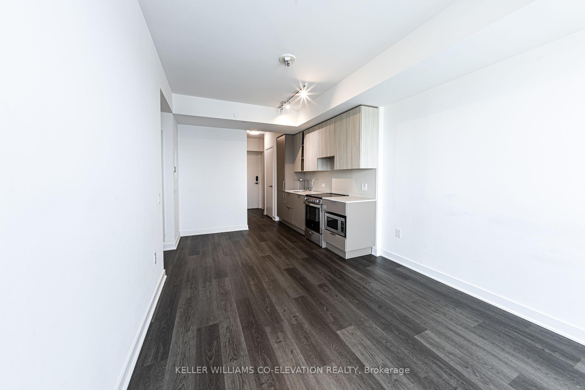 1 Bedroom Condo at 3900 Confederation, Mississauga For sale