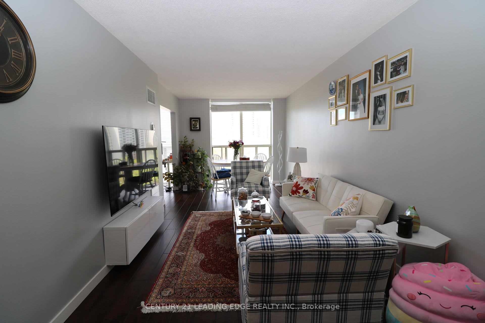 2 Bedrooms Condo at 195 WYNFORD, Toronto For sale
