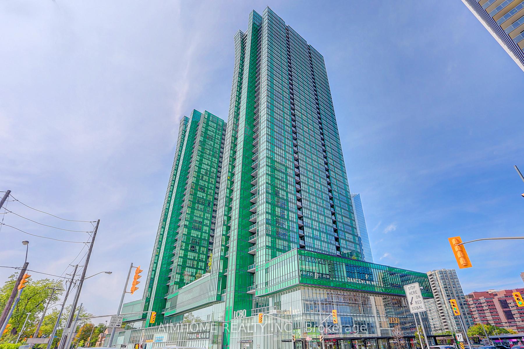 3 Bedrooms Condo at 11 Bogert, Toronto For sale