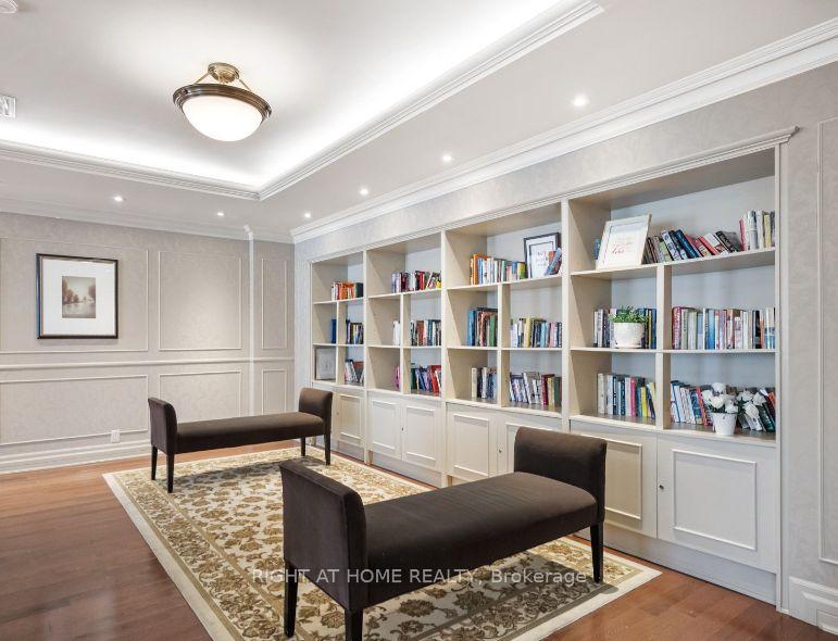 3 Bedrooms Condo at 1 Clairtrell, Toronto For sale