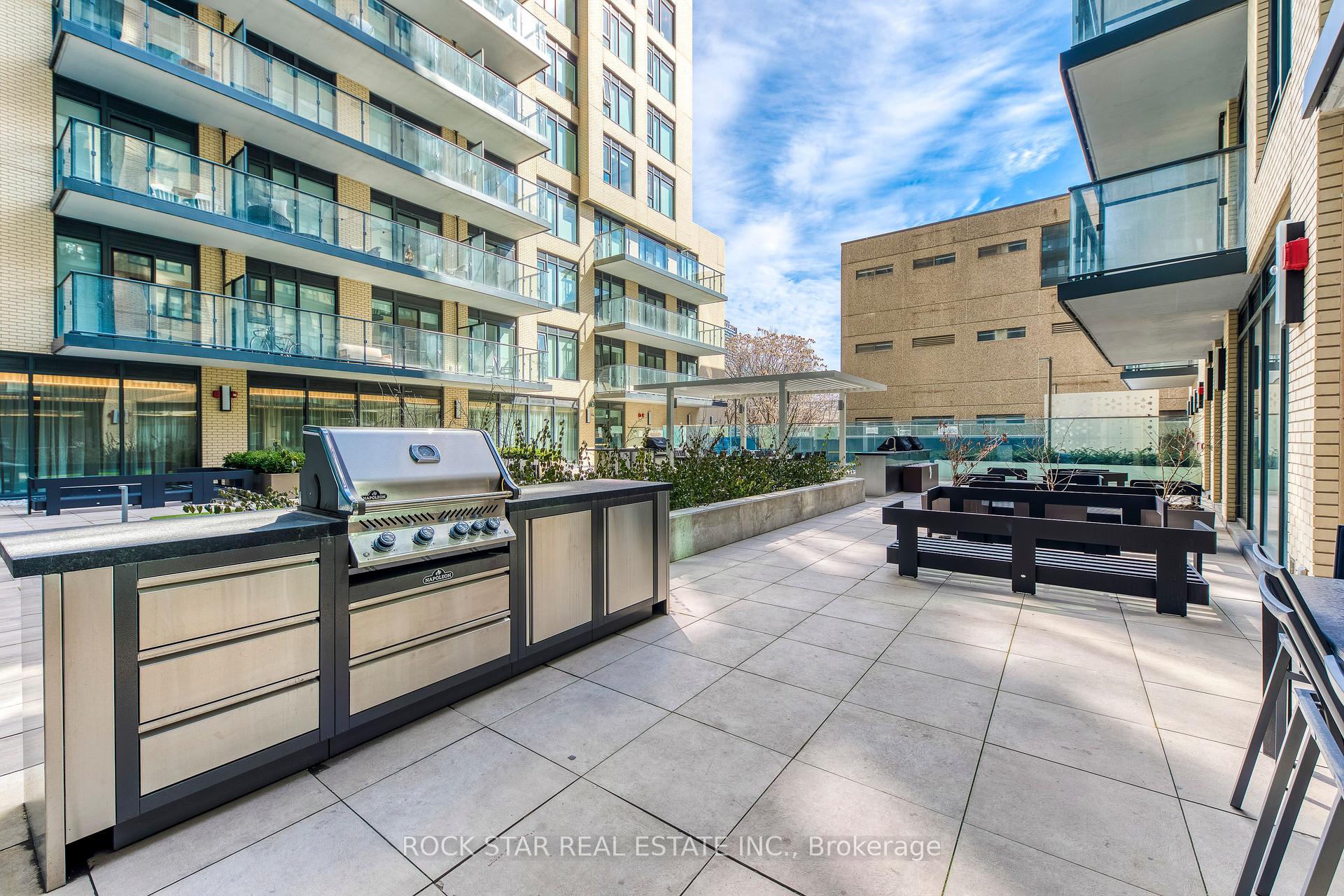 2 Bedrooms Condo at 543 Richmond,  Toronto For sale