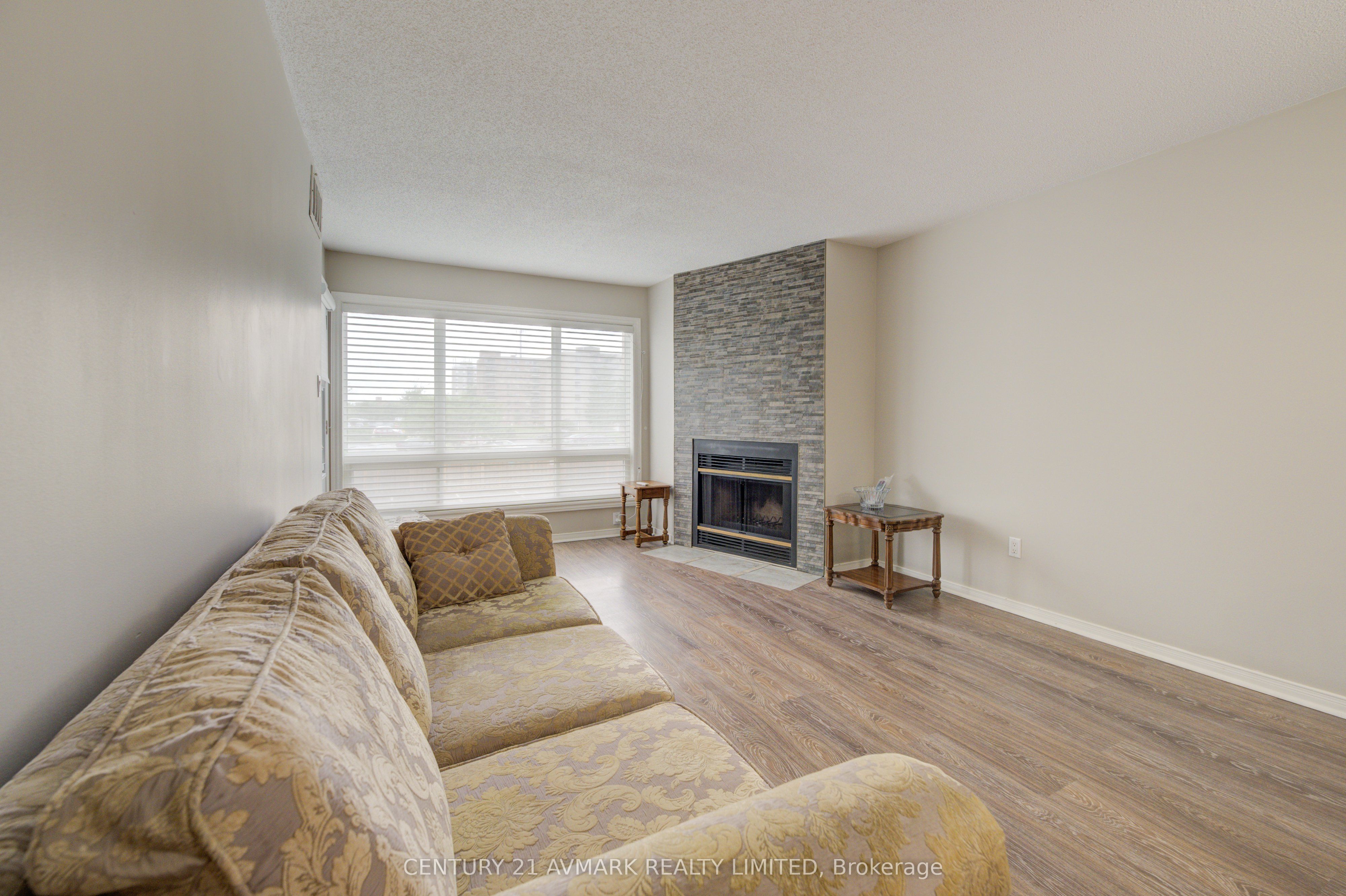 78 Roehampton Avenue, #205