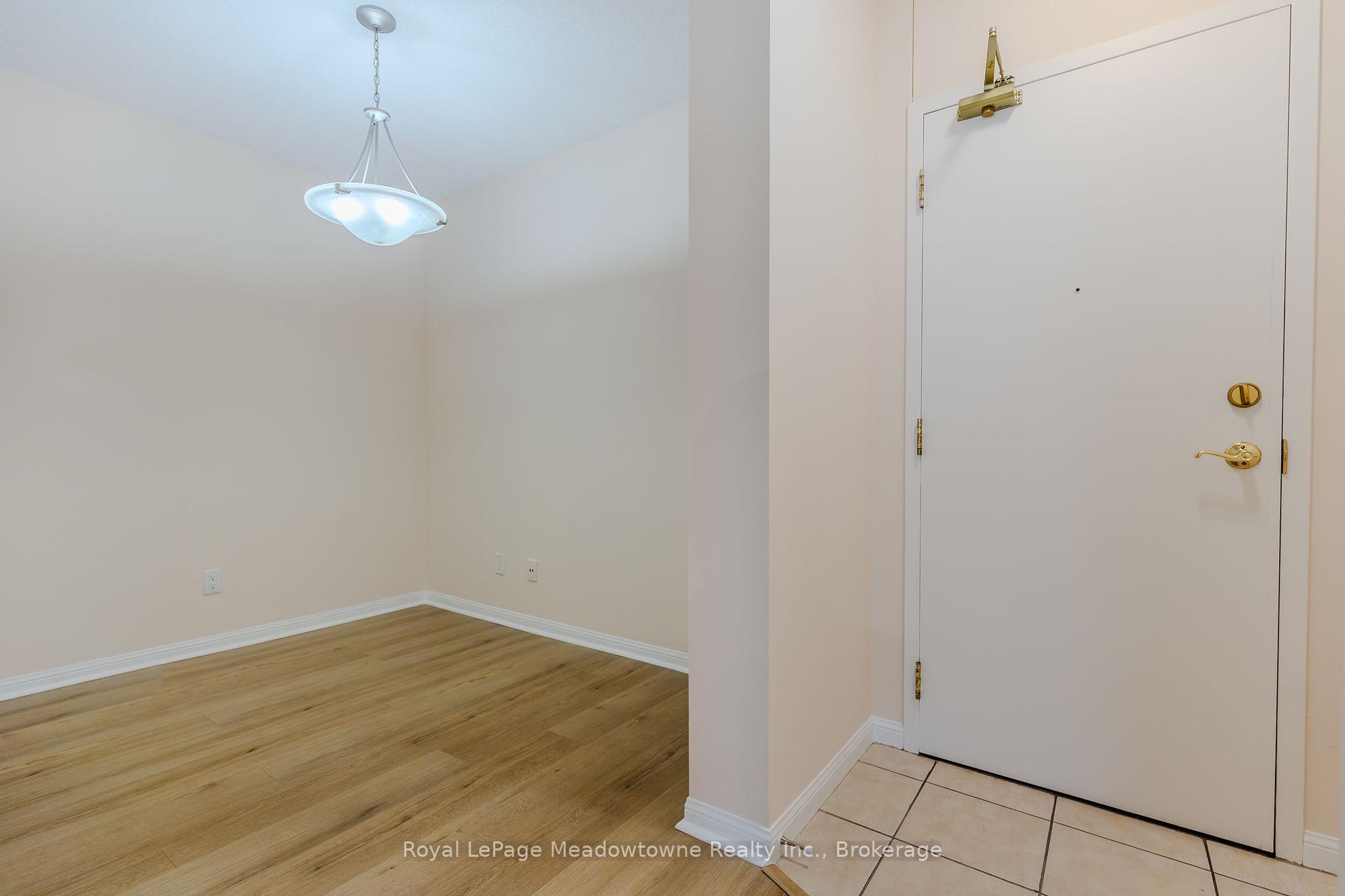 2 Bedrooms Condo at 1801 Bayview, Toronto For sale