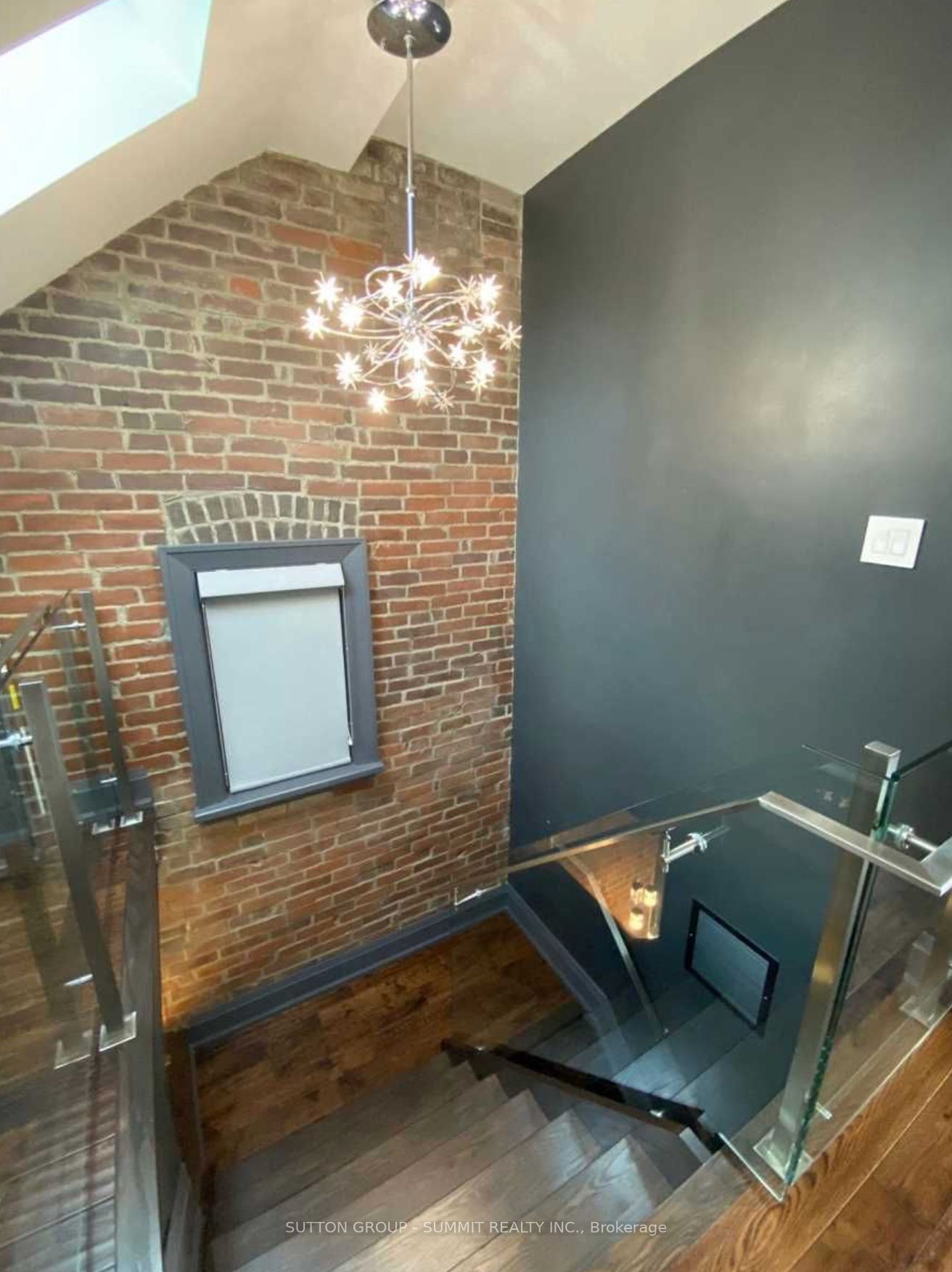 1 Columbine Avenue S, #Upper