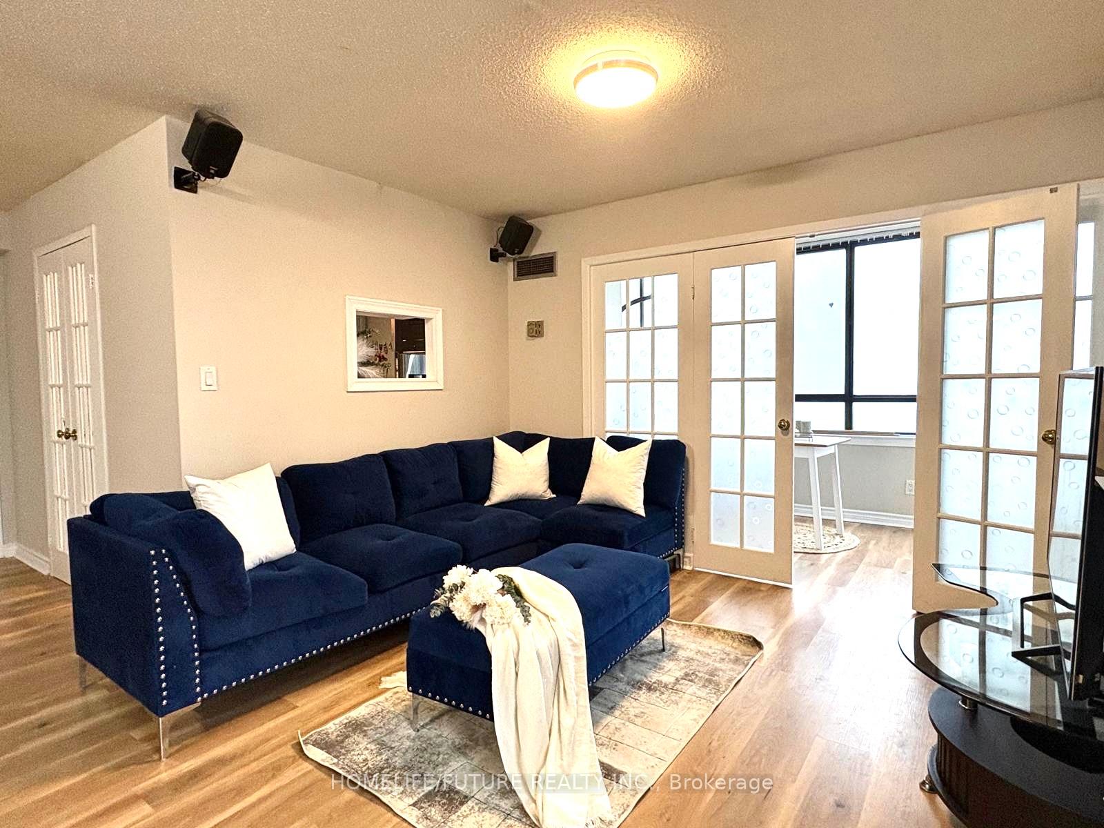 3 Bedrooms Condo at 75 Bamburgh,  Toronto For sale